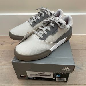 NWT Adidas Jr Adicross Retro Spikeless Golf Shoes - Unisex - Kids Size 4.5